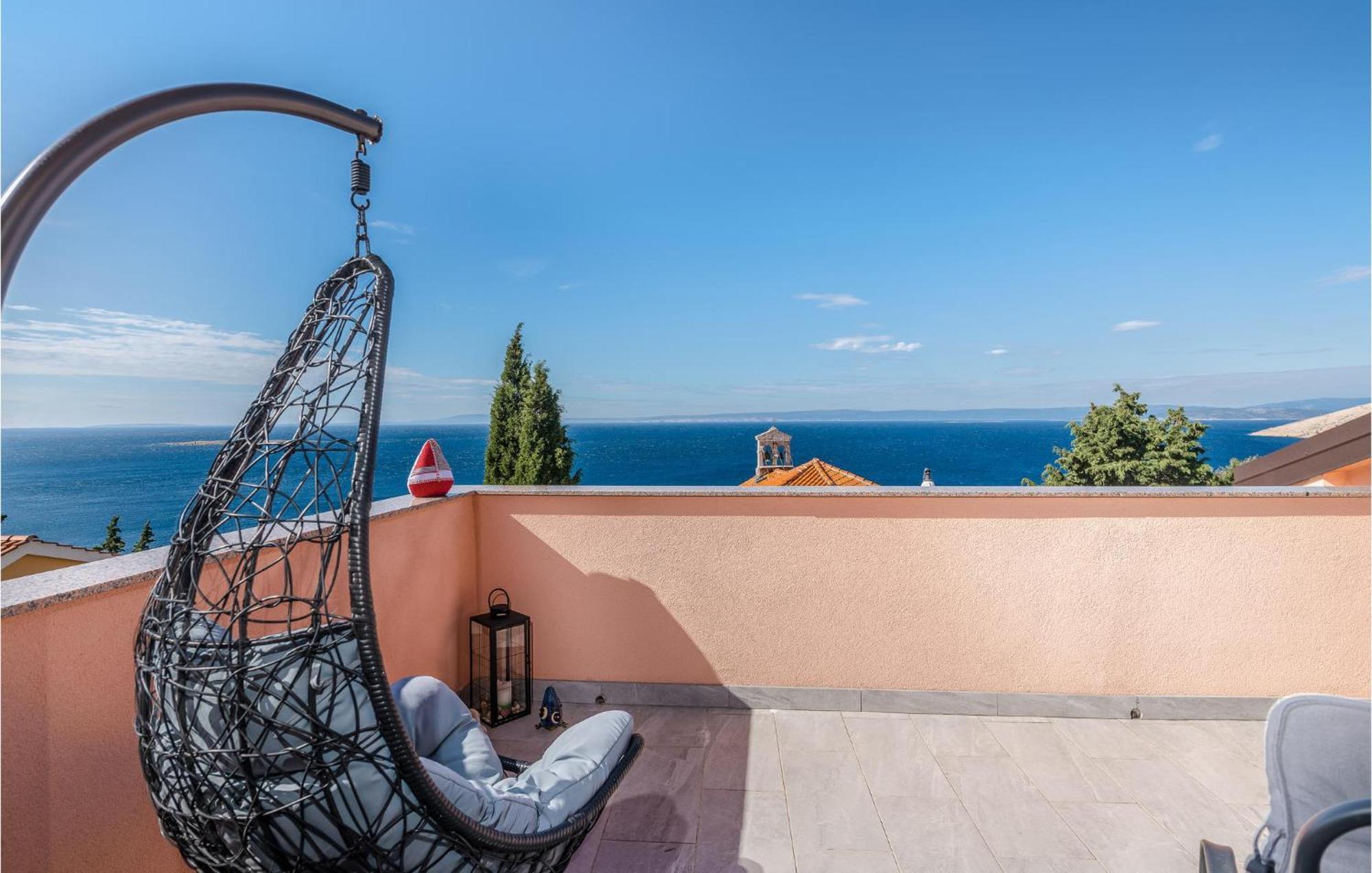Nice Apartment In Stara Baska With Kitchen 外观 照片